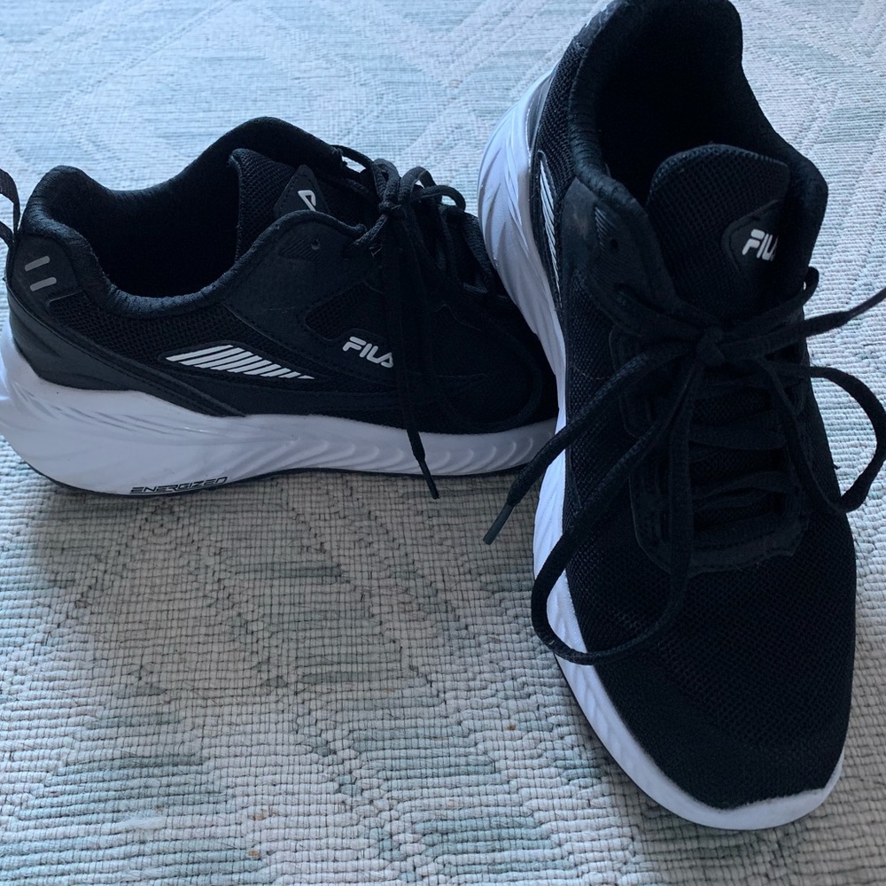 Fila Women’s Black Trazoros Energized 2 Running Shoes